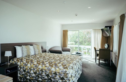 Burnside Hotel | Airport Delta Motel