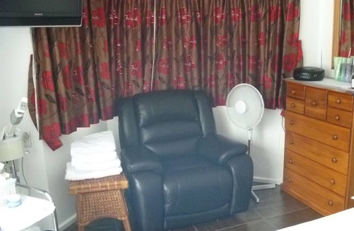 Whitianga Bed & Breakfast | At Parkland Place