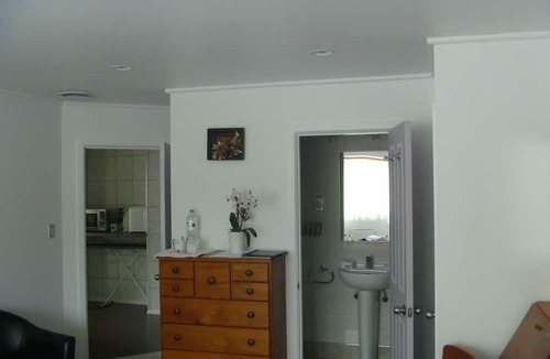 Whitianga Bed & Breakfast | At Parkland Place