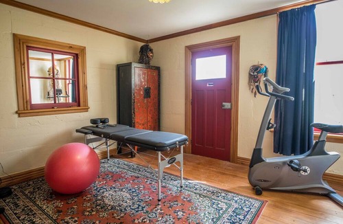 Oamaru Cabin | Pen-y-bryn Lodge