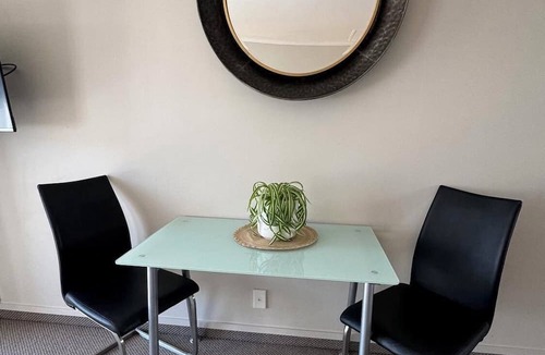 Blenheim Hotel | Centre Court Motel