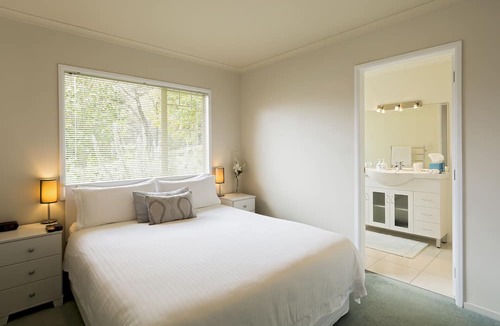 Tauranga Bed & Breakfast | Seascape Villa Bed & Breakfast