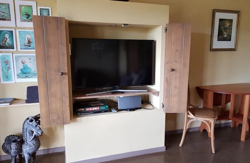 Cambridge Hotel | Huntington Stables Retreat Accommodation