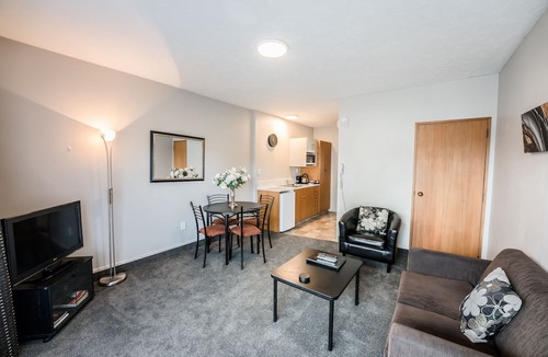 Merivale Hotel | Strathern Motor Lodge