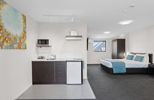 Merivale Hotel | Ashford Motor Lodge