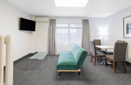 Rukuhia Hotel | JetPark Hotel Hamilton Airport
