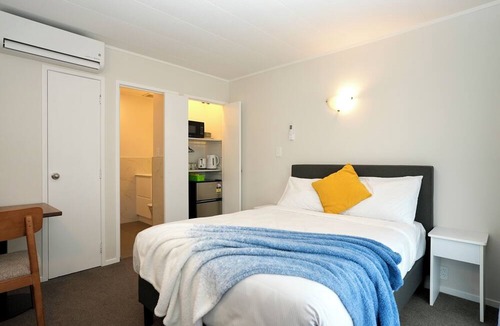 Royal Oak Hotel | Dukes Midway Lodge