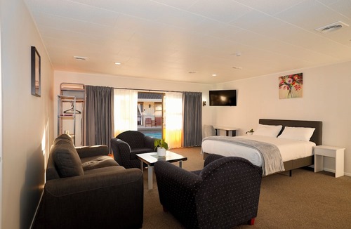 Royal Oak Hotel | Dukes Midway Lodge