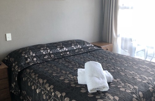 Invercargill Hotel | Monarch Motel