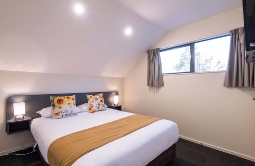 Upper Riccarton Hotel | 298 Westside Motor Lodge