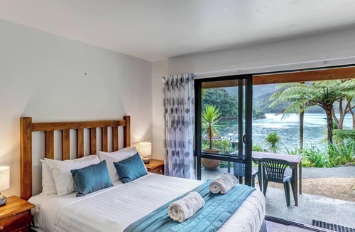 Lochmara Bay Hotel | Lochmara Lodge
