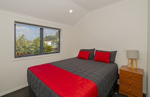 Whitianga Hotel | Bayside Holiday Units