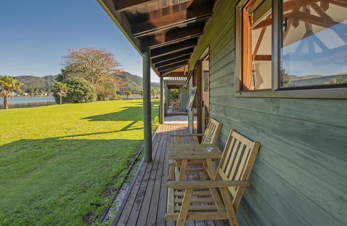 Tairua Cottage | Tairua Waterfront Villa 6 - Tairua Holiday Studio Unit