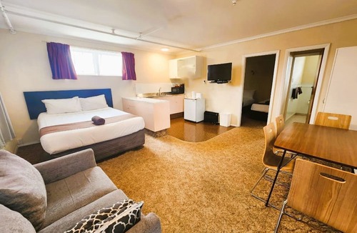 Tokoroa Hotel | Mayfair Court Motel