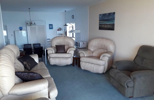 Ahuriri House | Ahuriri Beach Front with stunning sea views