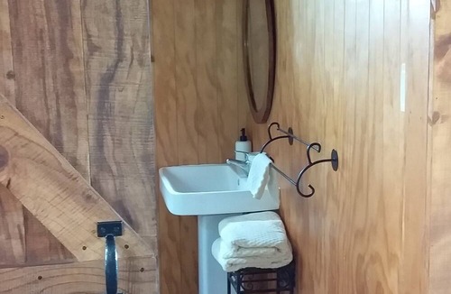 Waiotahi Cabin | 4WD Off the grid timber cabin, Panoramic views, Lovers nook !