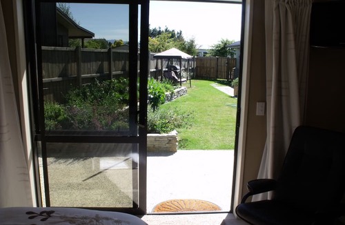 Omarama Bed & Breakfast | BigSky Bed and Breakfast