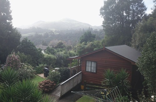 Paeroa Cottage | Karangahake Gold 'n Views Cottage