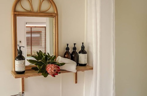 Whangamata Hotel | La Dolce Vita