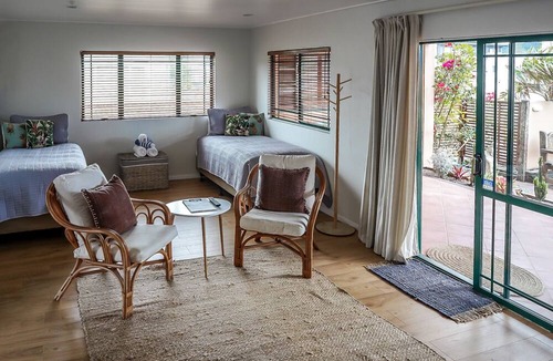 Whangamata Hotel | La Dolce Vita