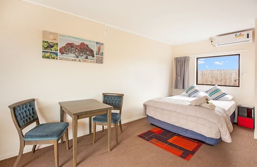 Kaitaia Hotel | Beachcomber Lodge & Backpacker