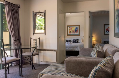 Tahunanui Hotel | Tuscany Gardens Motor Lodge