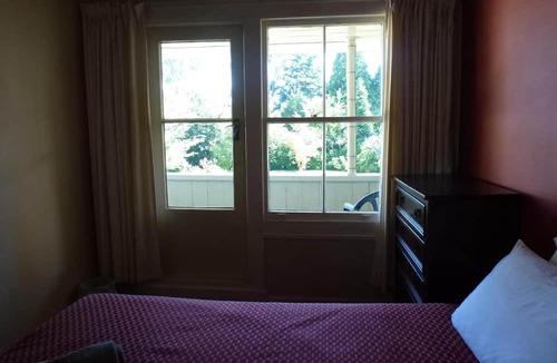 Reefton House | The Old Nurses Home Guesthouse