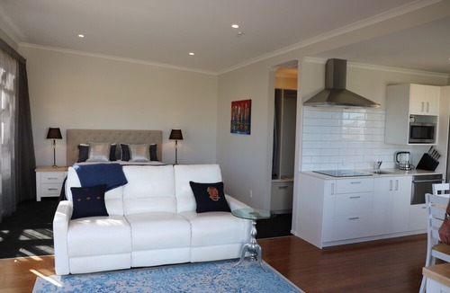 Pakowhai House | Kalldeen Luxury Accommodation