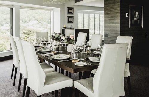Wellington Hotel | Bolton Hotel