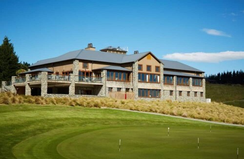 Windwhistle Hotel | Fable Terrace Downs Resort by Mgallery