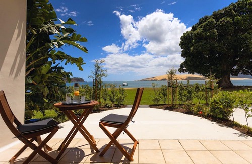 Omapere Hotel | The Sands Hotel