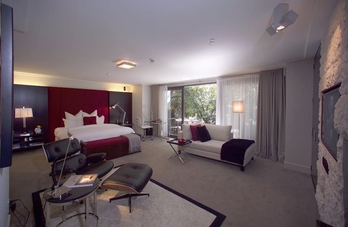 Queenstown City Centre Hotel | The Spire Hotel Queenstown