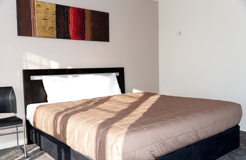 Porirua Hotel | Aotea Lodge