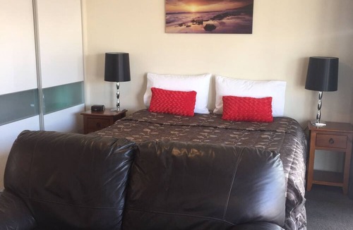 Linwood Hotel | Cashel Court Motel