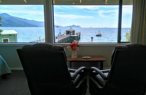 French Pass Bed & Breakfast | French Pass Beachfront Villas