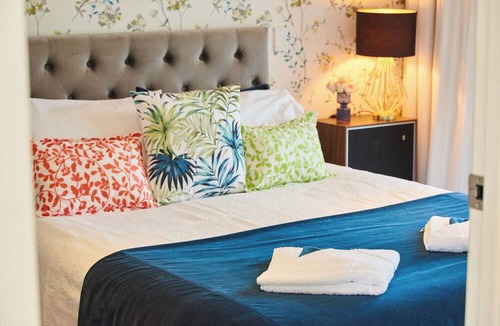 Raglan Apartment | The Queenslander Raglan