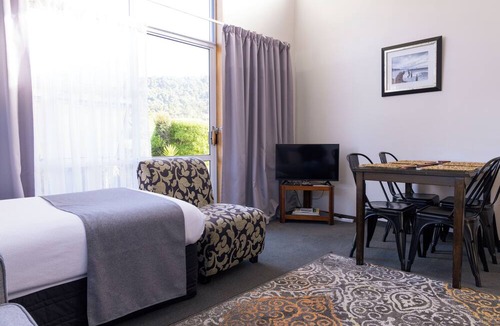 Greymouth Hotel | Apostles View Motel