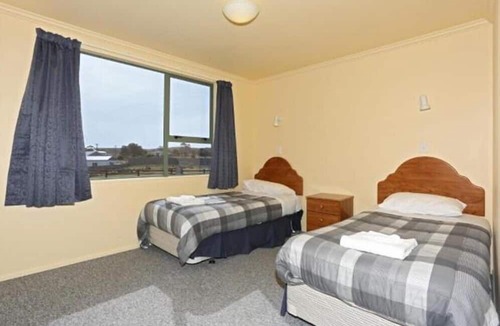 Tuatapere Hotel | Tui Base Camp