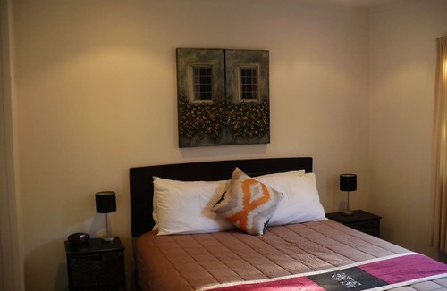West Melton Cottage | Christchurch City & Country Cottages - Nut Point Cottage
