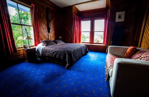 Takaka Bed & Breakfast | The Shady Rest B&B