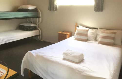 Orewa Hotel | Orewa Pillows Lodge