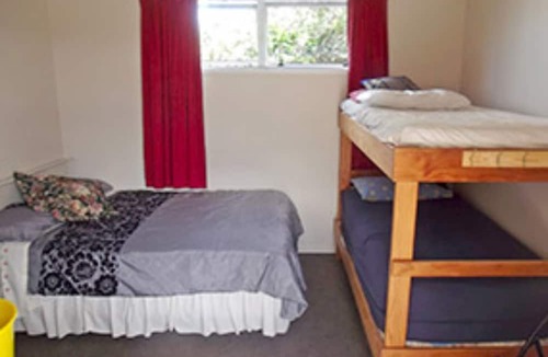 Orewa Hotel | Orewa Pillows Lodge