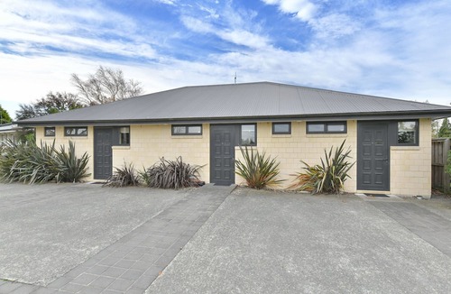 Woodend Hotel | Wayside Motel