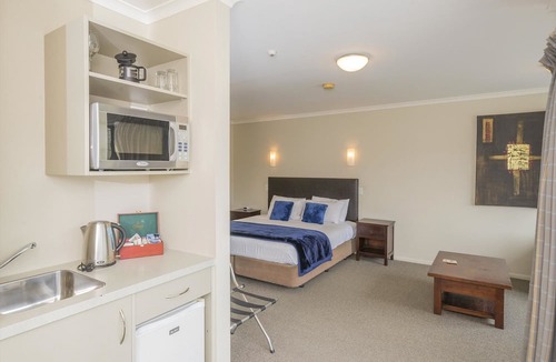 Paekakariki Hotel | Finns