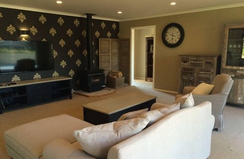 Hamilton House | Spacious Private Retreat