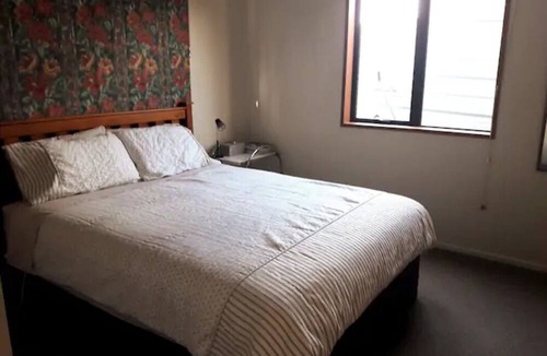 Lake Hawea House | Spacious Lake Hawea Home- 15 Mins from Wanaka