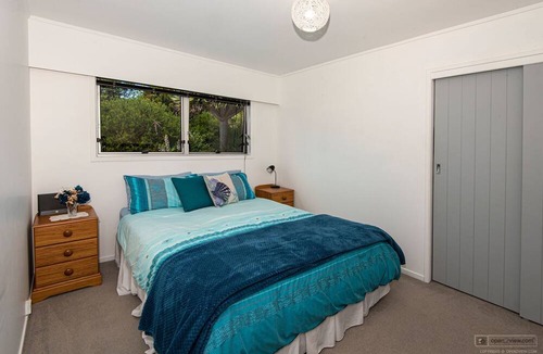 Parua Bay House | Beautiful Parua Bay waterfront bach