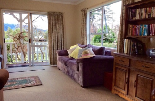 Christchurch District Cottage | Shiloh - Diamond Harbour Accommodation