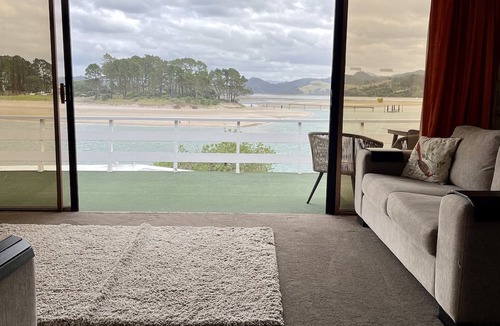 Tairua House | Absolute waterfront with stunning views