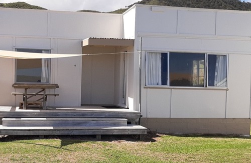 Opononi House | Hokianga Classic Bach with Harbour Views